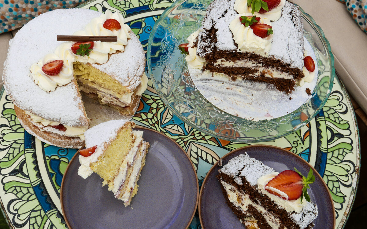 Flavoured layer cakes at Mason's Apron