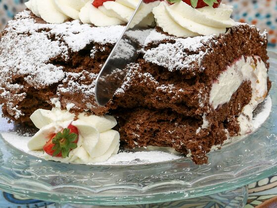 Cream and chocolate dessert platter